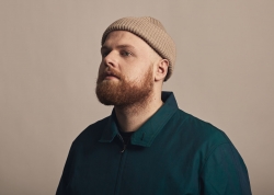 Tom Walker: Ein Album ueber Chips und Wein